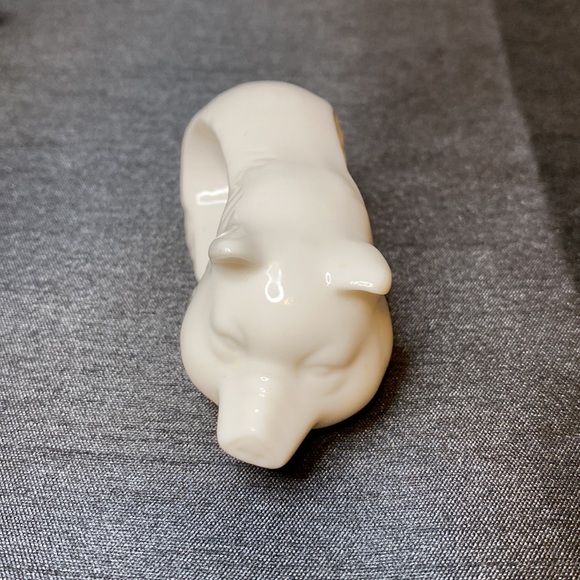 Set of 4 Porcelain Pig Napkin Rings - Picture 2 of 5